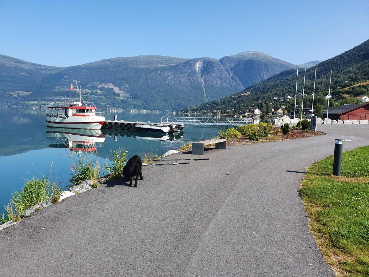Moderne Panoramaleilighet 3-Roms I Olden Luaran gambar