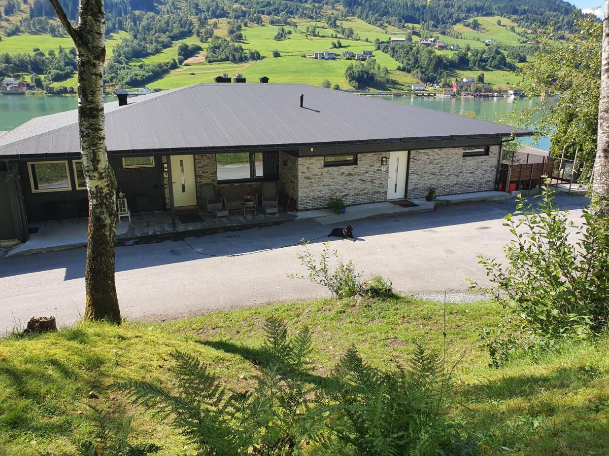 Moderne Panoramaleilighet 3-Roms I Olden Luaran gambar